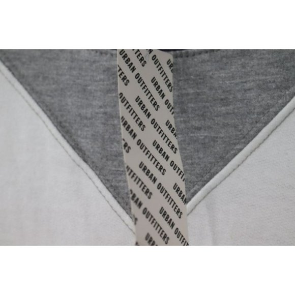 NWT Urban Outfitters sweatshirt Womens Medium Mock Neck Pullover Gray oversized - Picture 4 of 13